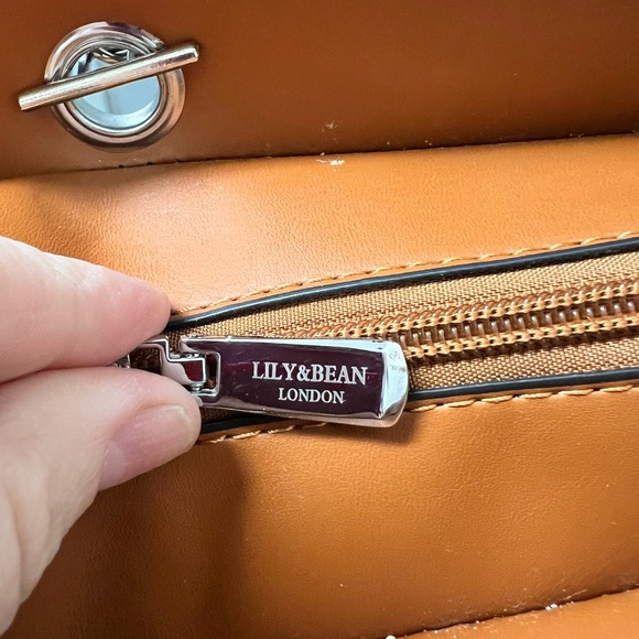 Elegant Tan and Brown Striped Tote Bag - Picture 9 of 10